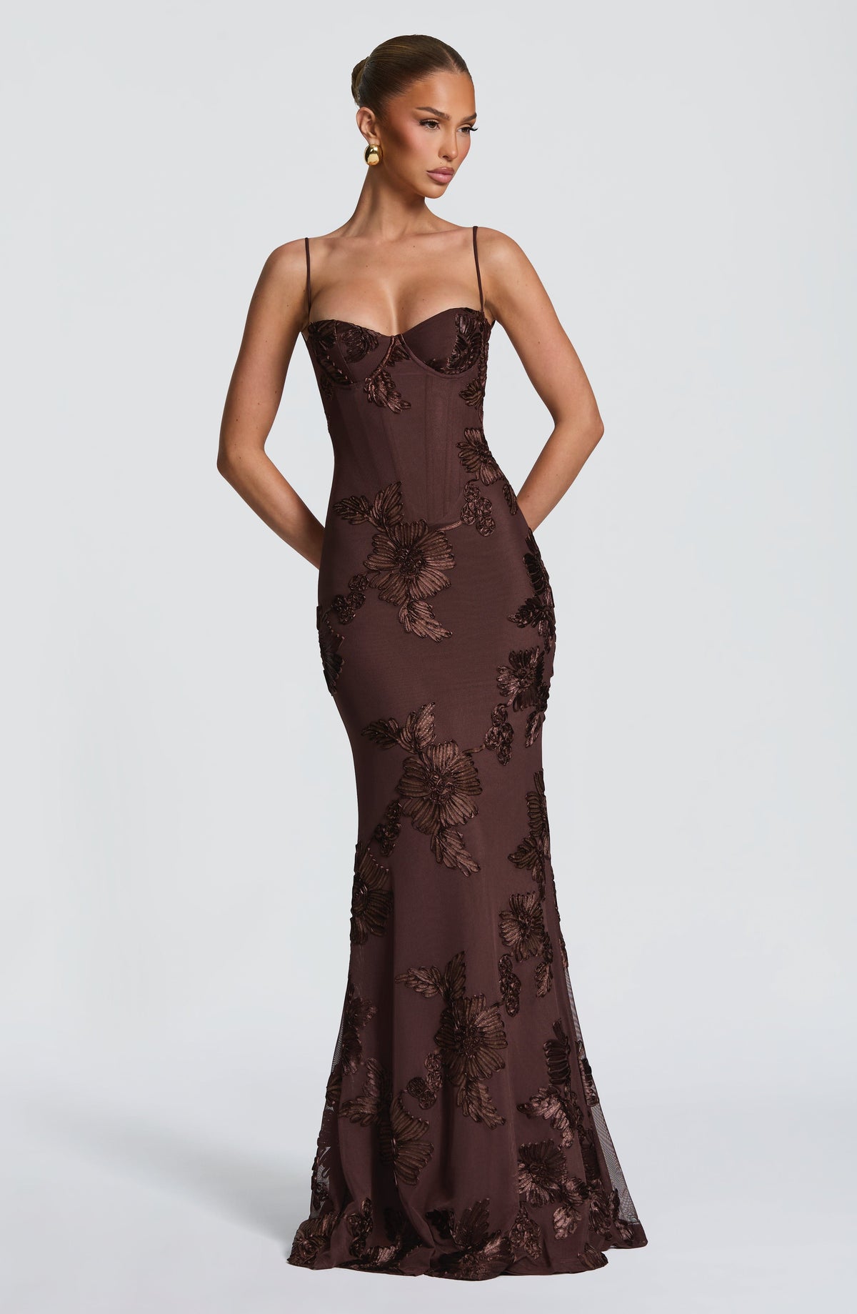 Quincy | Women's Sweetheart Neck Floral Embroidered Maxi Autumn Occasion Dress