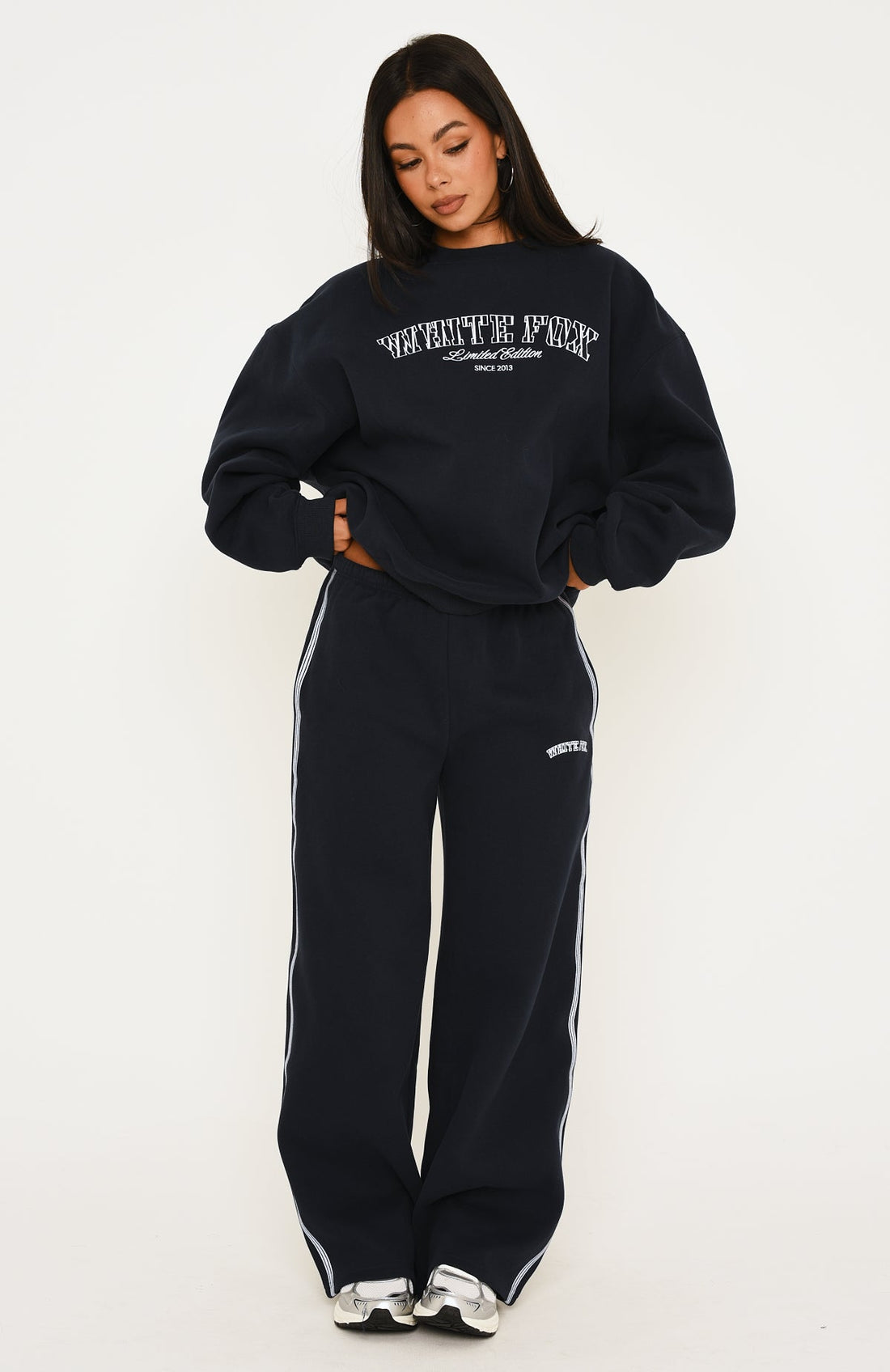 Keep Me Posted Wide Leg Sweatpants Navy
