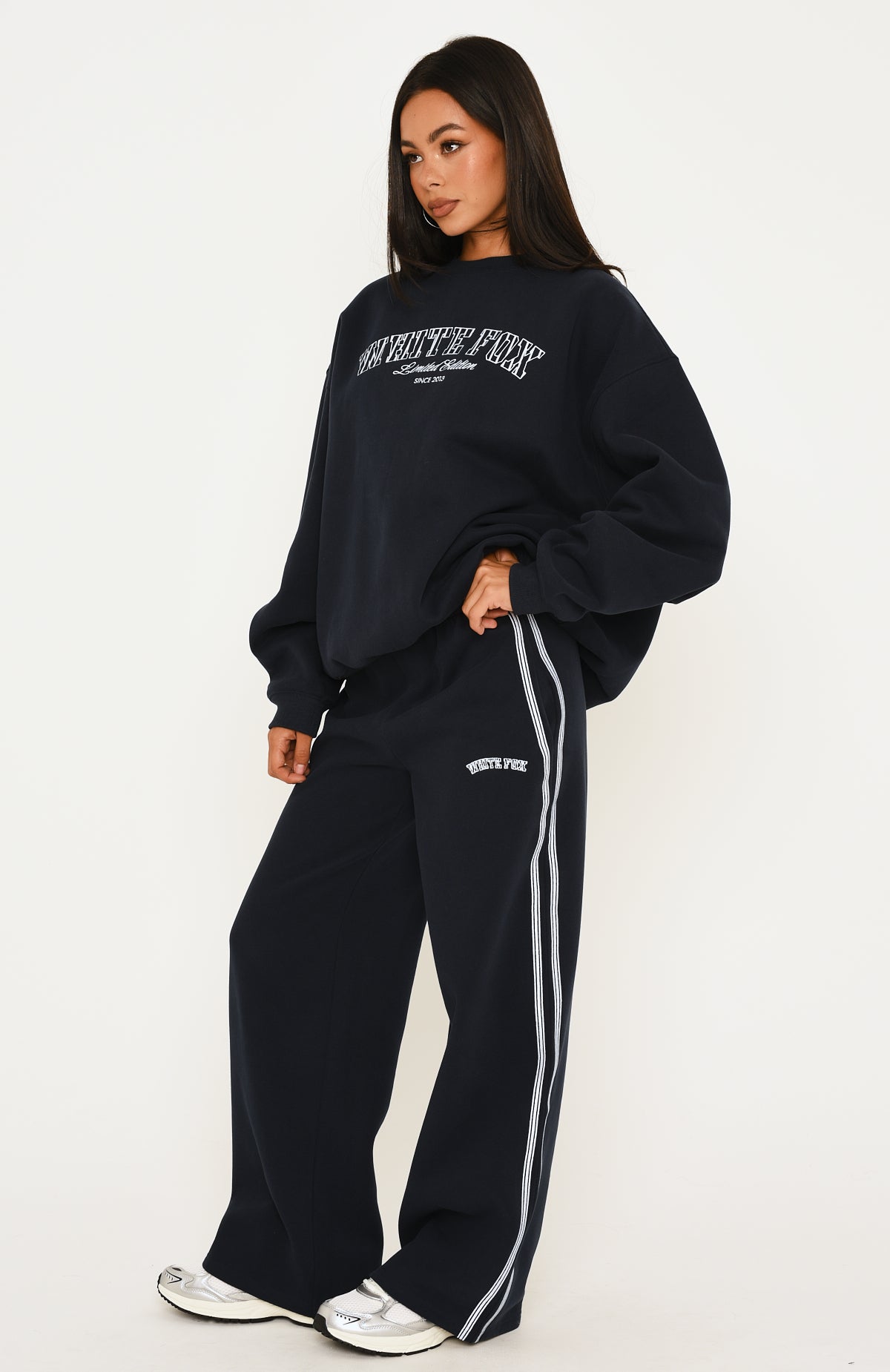 Keep Me Posted Wide Leg Sweatpants Navy