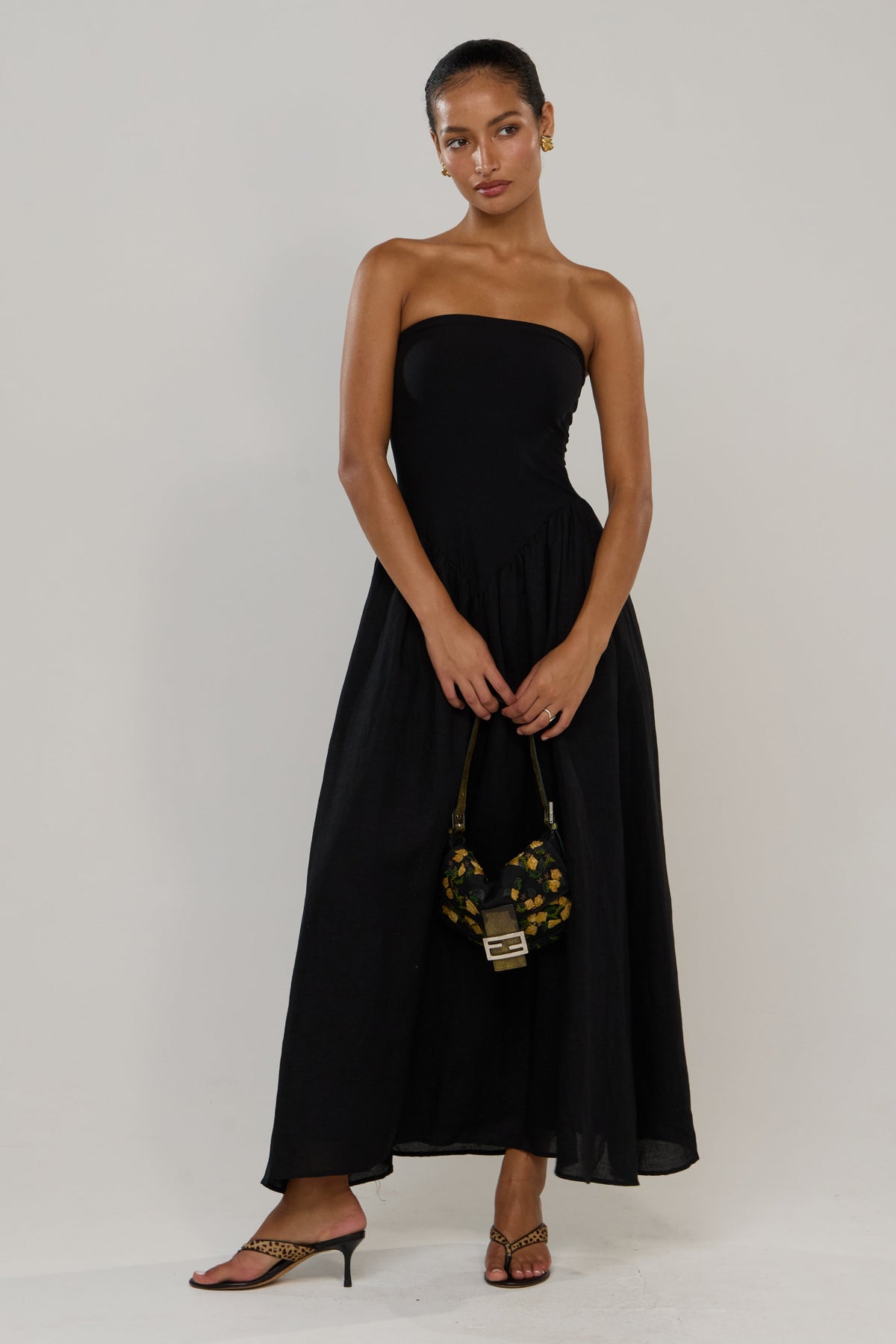 Mackenzie in Black Linen