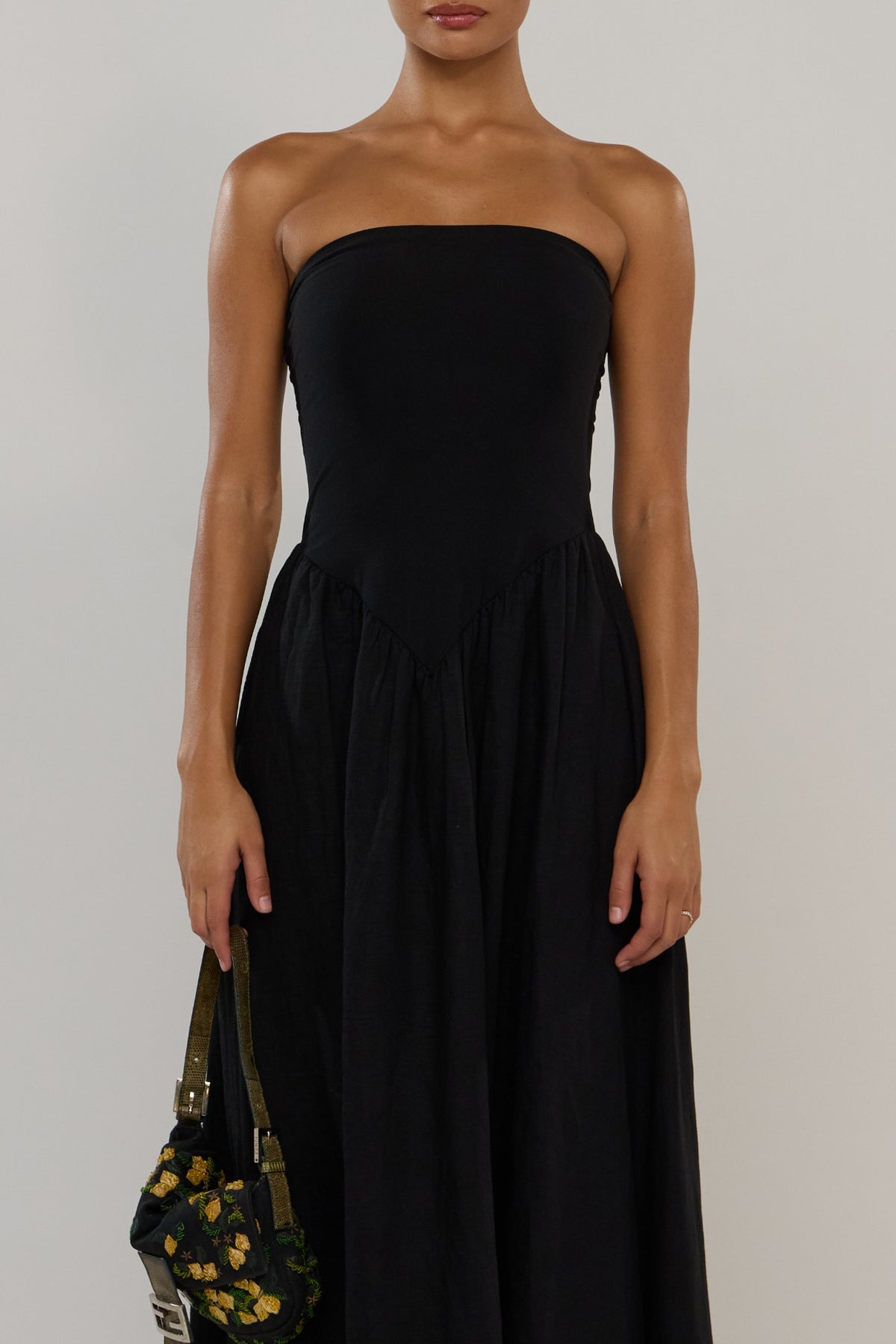 Mackenzie in Black Linen