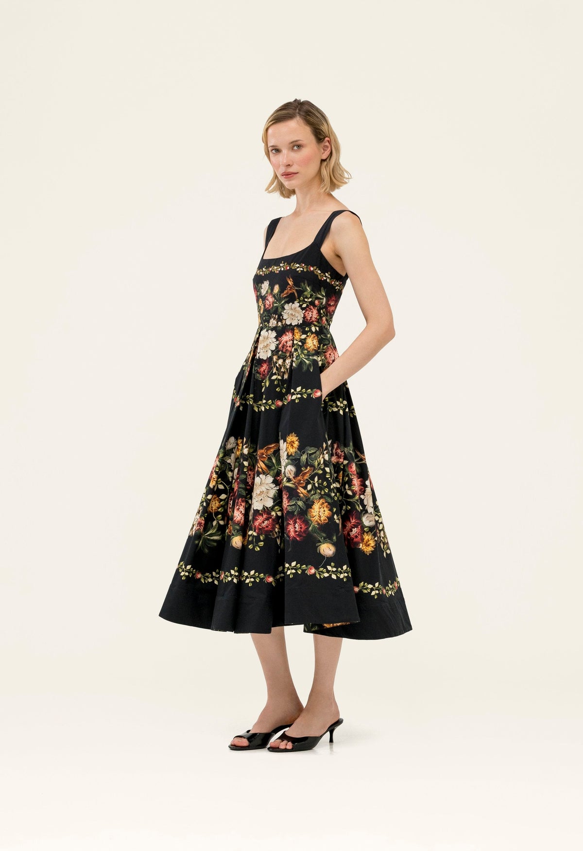 Alcaparra Paramo Midi Dress